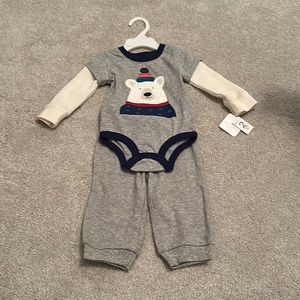 Fall creek baby winter Christmas outfit 6-9 months. New never been worn.